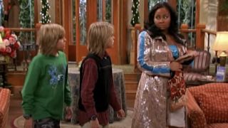 Zack and Cody Martin (Dylan and Cole Sprouse) speak to Raven Baxter (Raven Symone) on The Suite Life of Zack & Cody