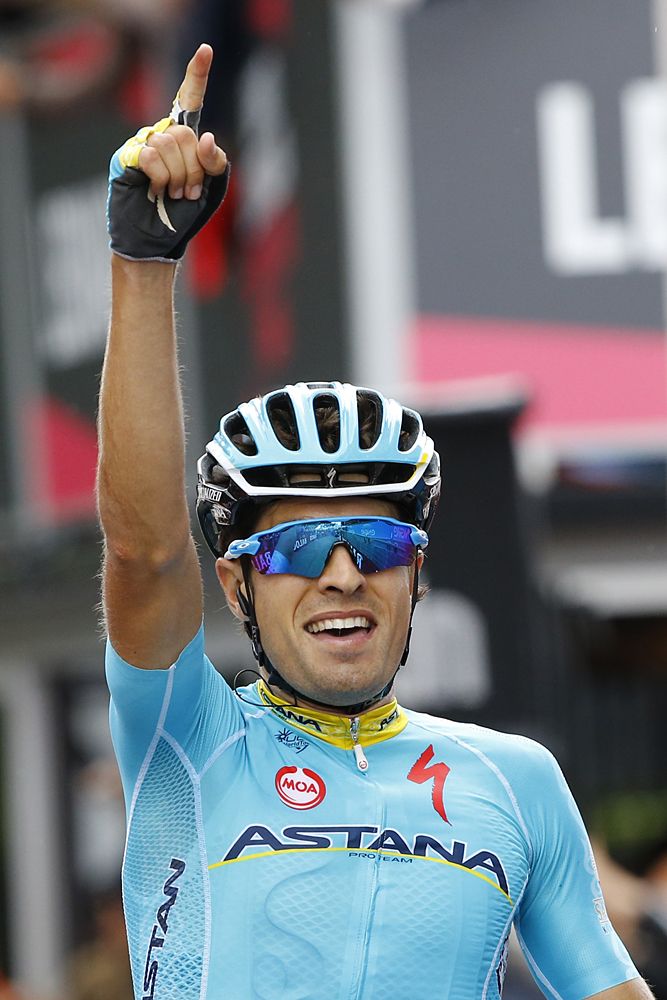 Mikel Landa Meana (Astana Pro Team) wins on the Madonna di Campiglio