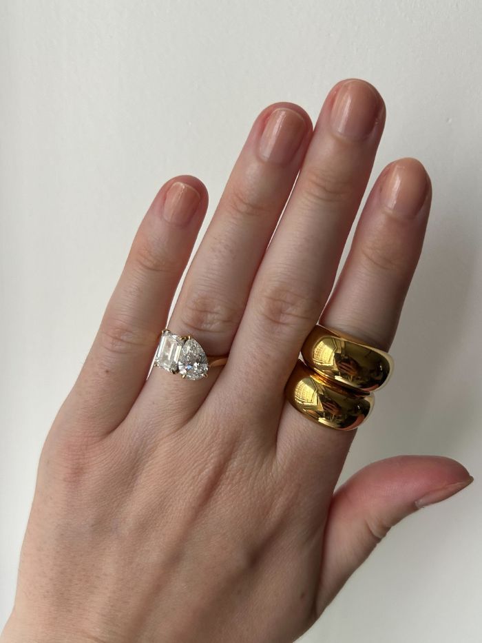 Junior beauty editor Grace Lindsay showing her nails after using the Manucurist Active Smooth nail polish