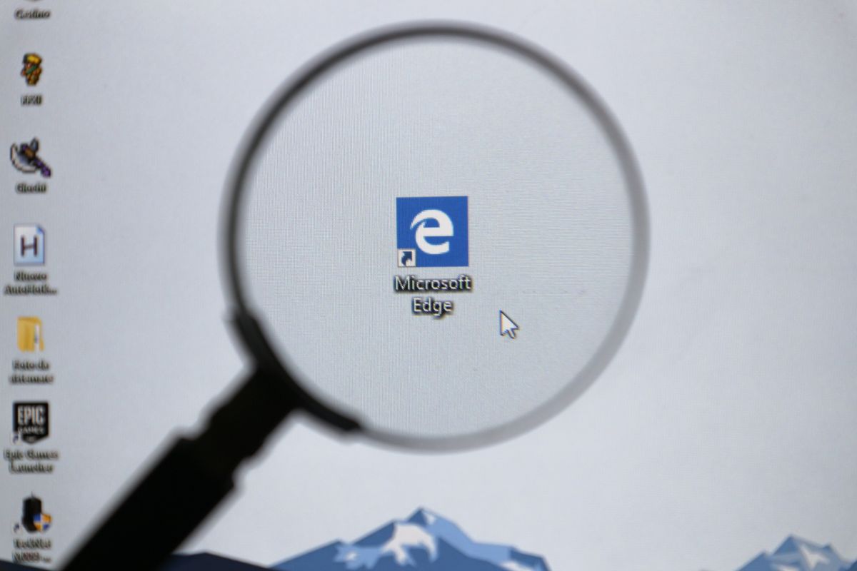 Edge проблемы. Компьютер гугл хром Microsoft Edge Word 2013 проводник. Edge Legacy icon. Fixed Edge. Microsoft Edge icon Glass.