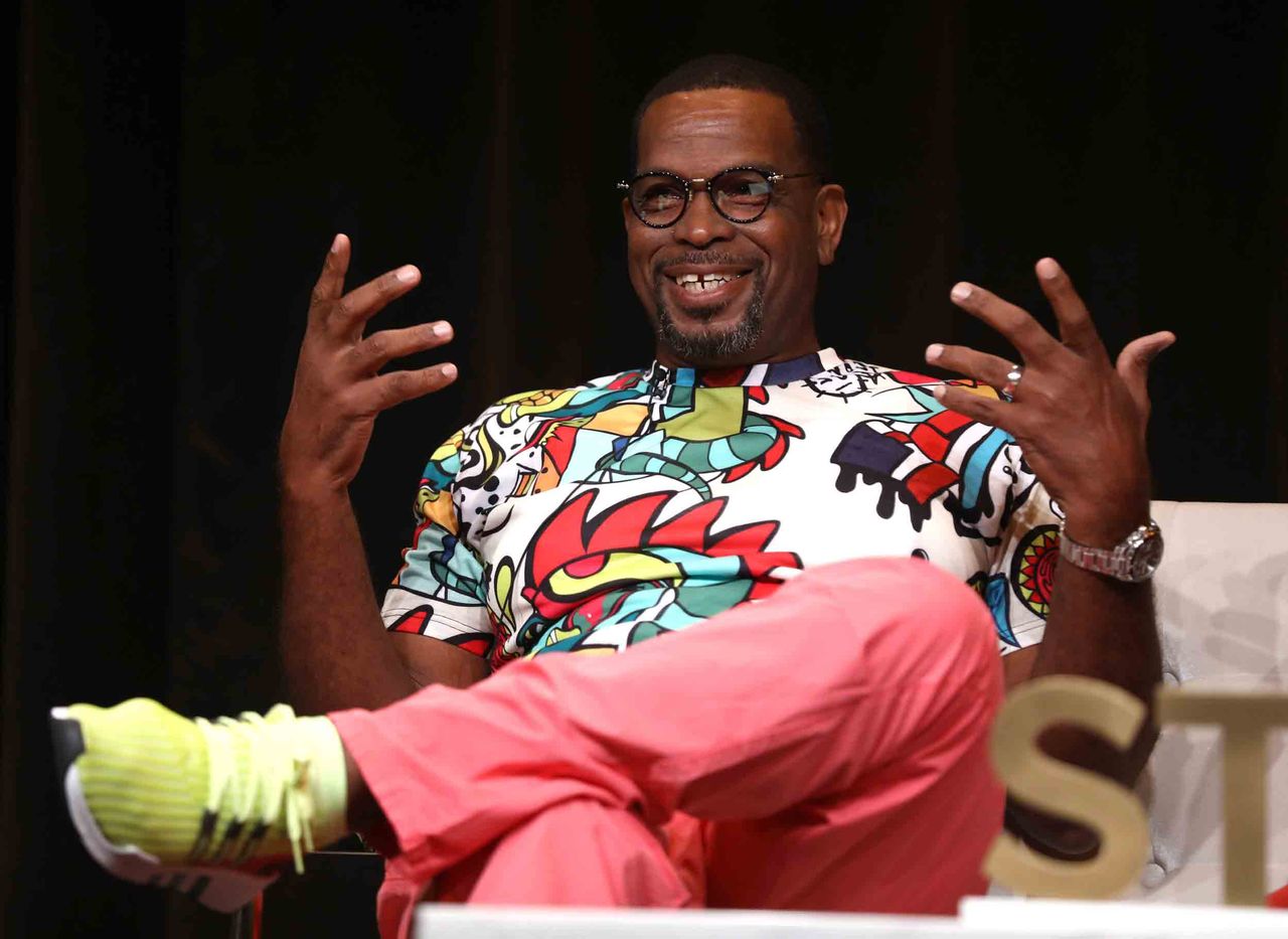 Schmooze-D-Luther-Campbell