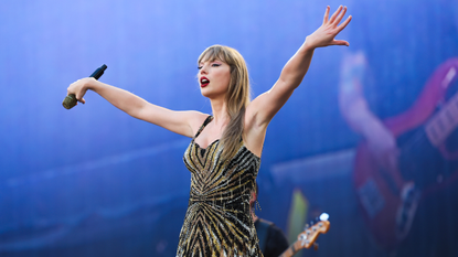 Taylor Swift performs onstage during &quot;Taylor Swift | The Eras Tour&quot; at San Siro on July 13, 2024 in Milan, Italy