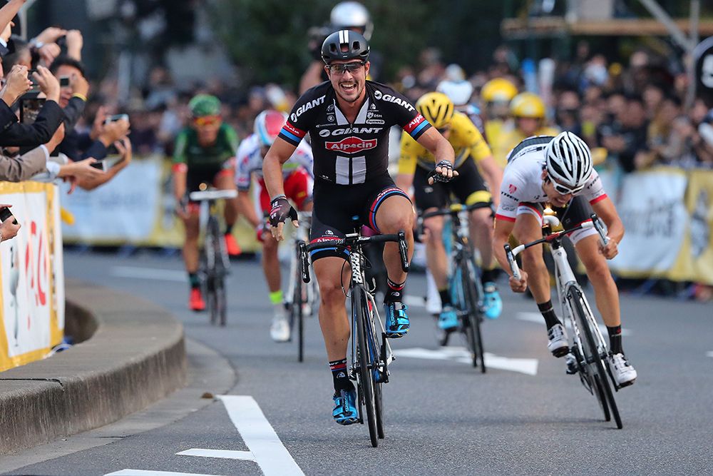 John Degenkolb (Giant-Alpecin) begins to celebrate his win