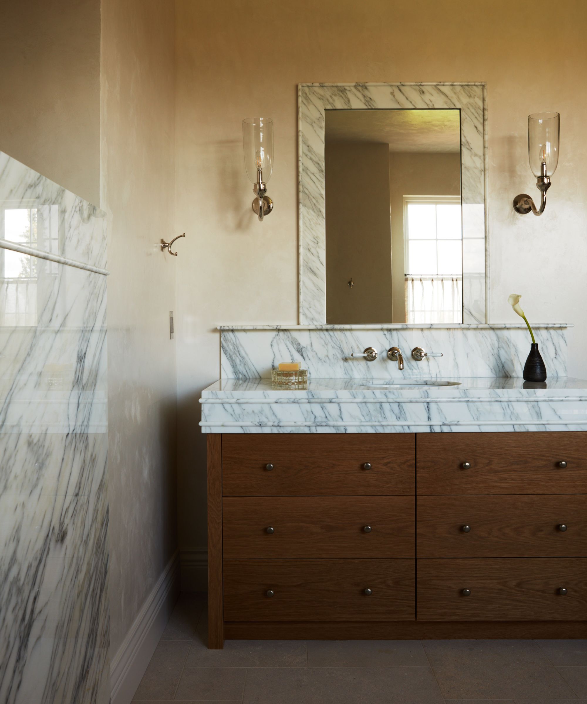 a calm oregon cottage remodeled by designer Molly Kidd