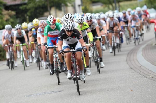 Sara Mustonen (Hitec Products) leads the chasers