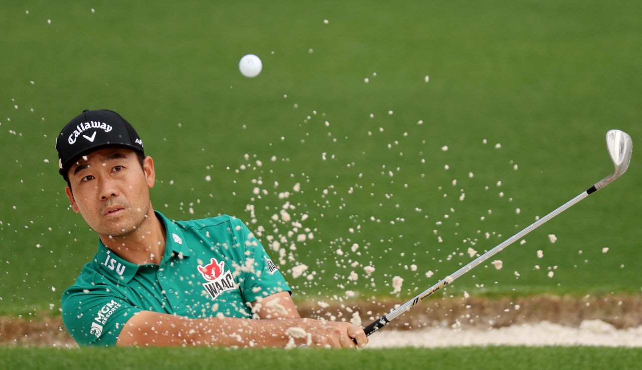 Kevin Na hits a bunker shot