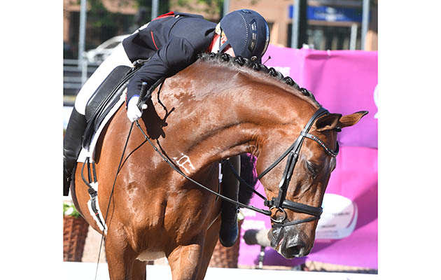 Suzanna Hext and Abira net a golden hat-trick at the para Europeans