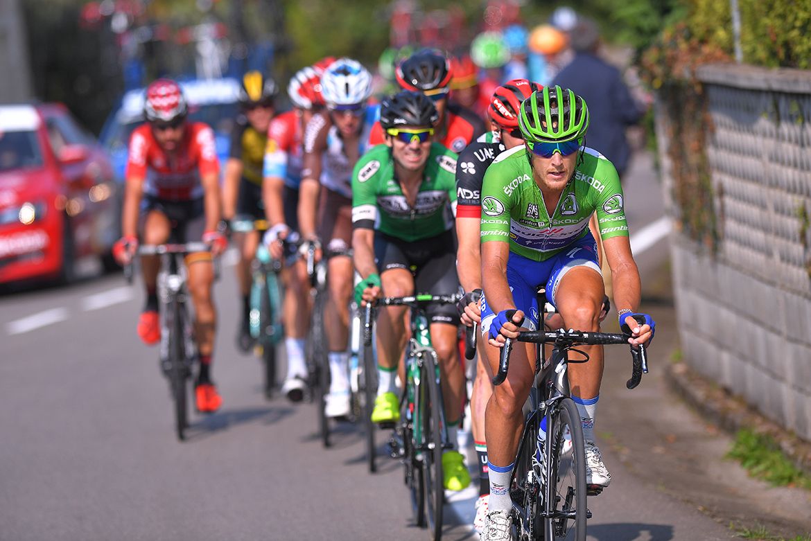 Matteo Trentin (Quick-Step Floors) leads the escape