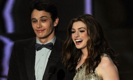 The young Oscar hosts&amp;#039; personalities didn&amp;#039;t quite mesh: While Anne Hathaway was a ball of eager energy, commentators found James Franco flat and disconnected. 