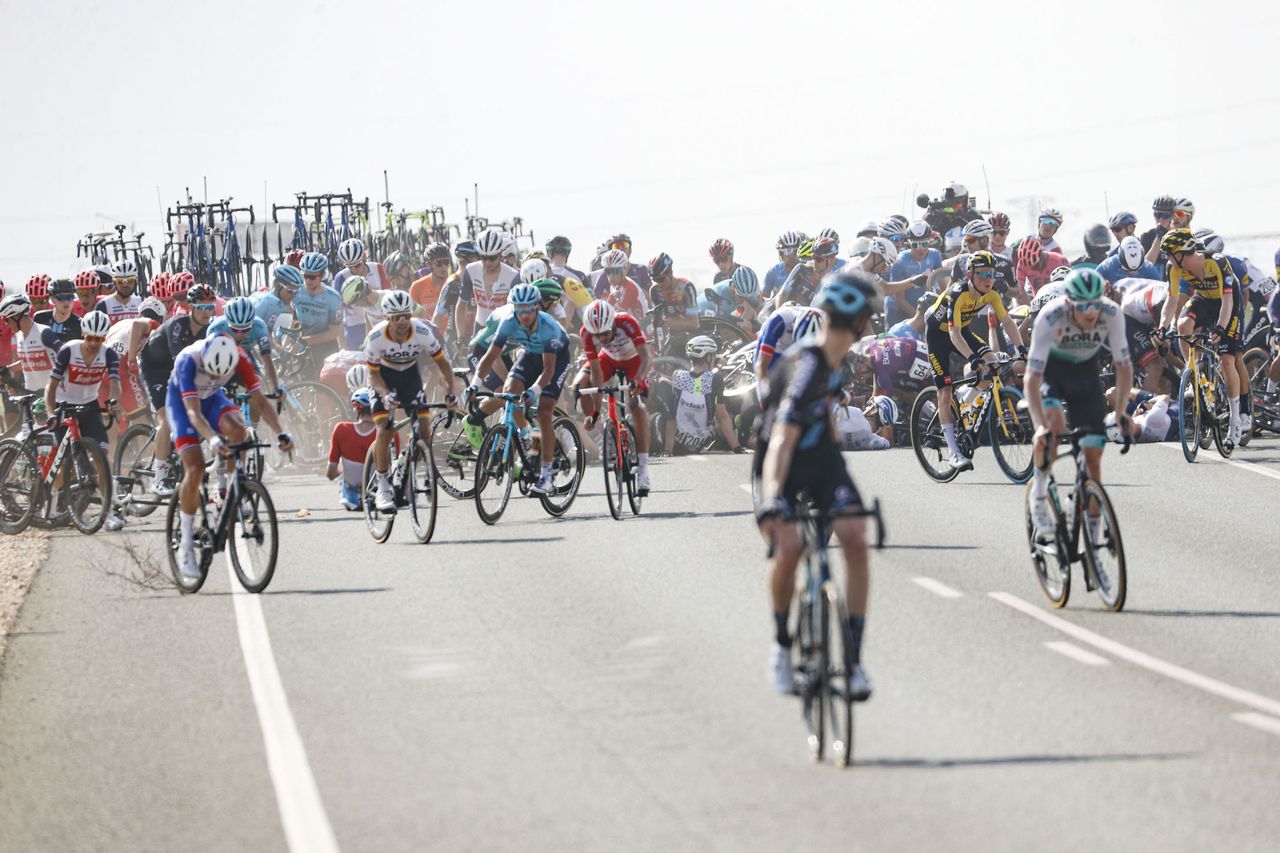 Vuelta Espana 2021 - 76th Edition - 5th stage Tarancon - Albacete 184,4 km - 18/08/2021 - Crash - photo Luis Angel Gomez/BettiniPhoto&Acirc;&copy;2021
