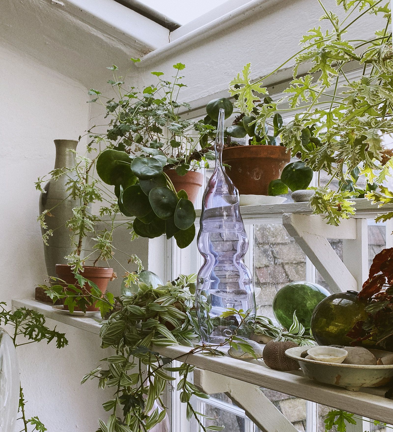 Linder invokes the spirit of Helen Ede at Kettle’s Yard Wallpaper