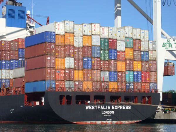 Shipping containers, the global financial crisis failed to put a permanent dent in global carbon dioxide emissions