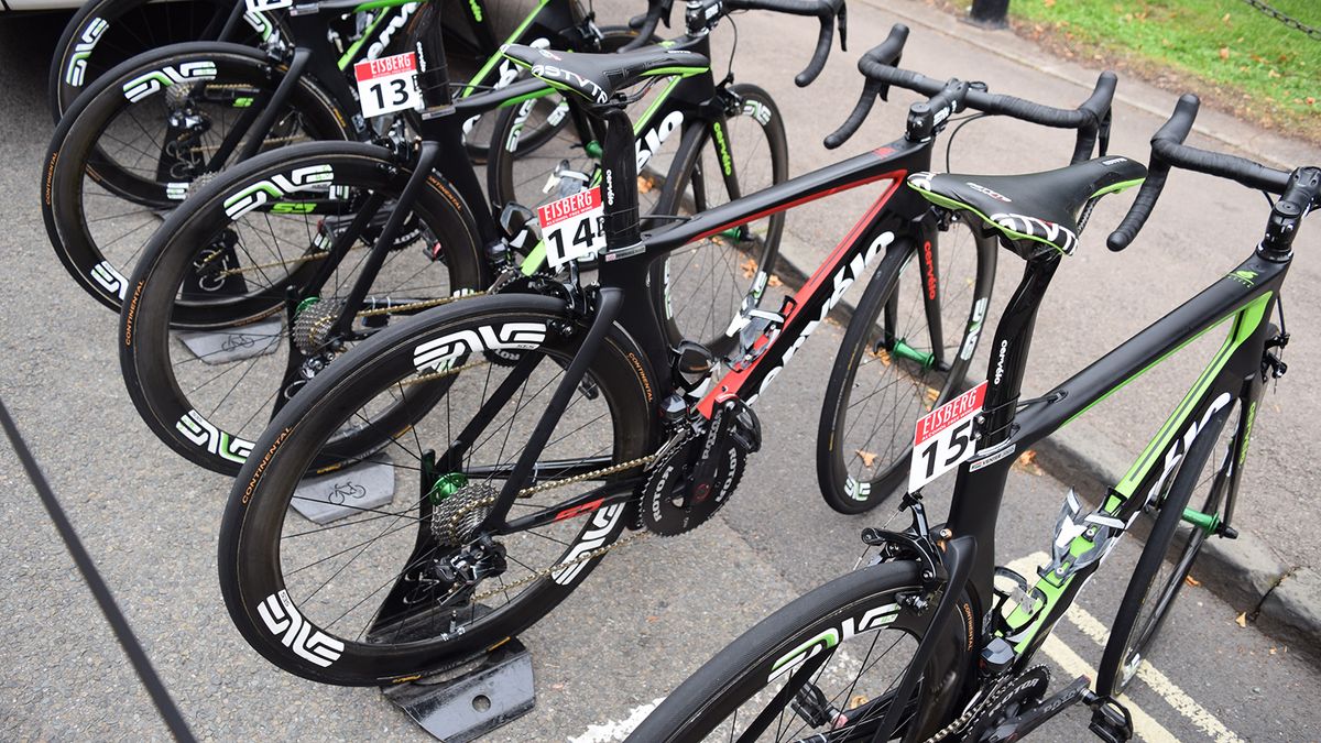 Dimension Data's Scott Thwaites was the only rider on a red Cervelo S5, with the remainder of the team on the usual team issue green finish
