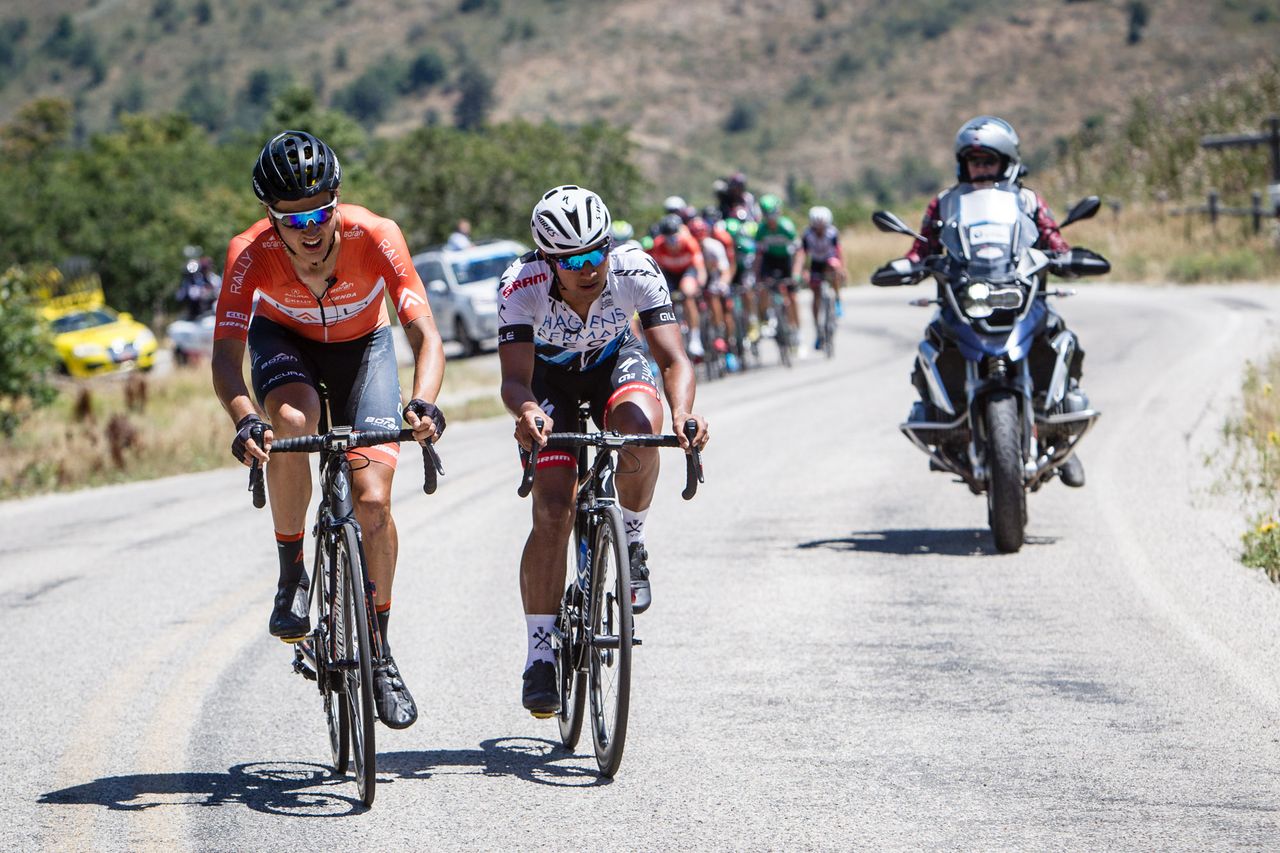 Adam De Vos (Rally) and Jhonatan Narv&aacute;ez (Axeon Hagens Berman)