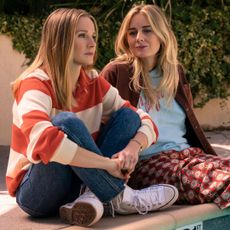 Kristen Bell and Justine Lupe in Netflix's 'Nobody Wants This'