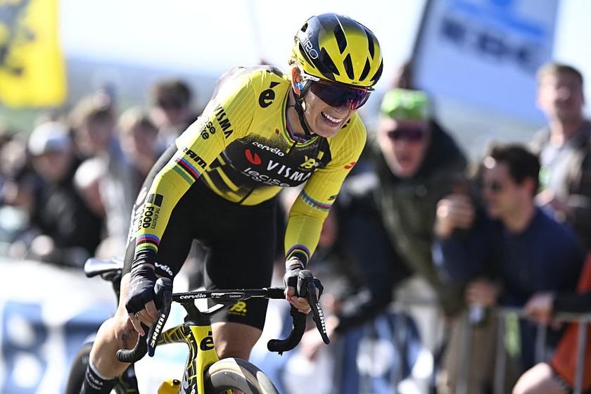 French Pauline Ferrand Prevot of Team Visma-Lease a Bike pictured in action during the women&#039;s race of the &#039;Ronde van Vlaanderen/ Tour des Flandres/ Tour of Flanders&#039; one day cycling race, 168,8k with start and finish in Oudenaarde, Sunday 06 April 2025.BELGA PHOTO JASPER JACOBS (Photo by JASPER JACOBS / BELGA MAG / Belga via AFP)