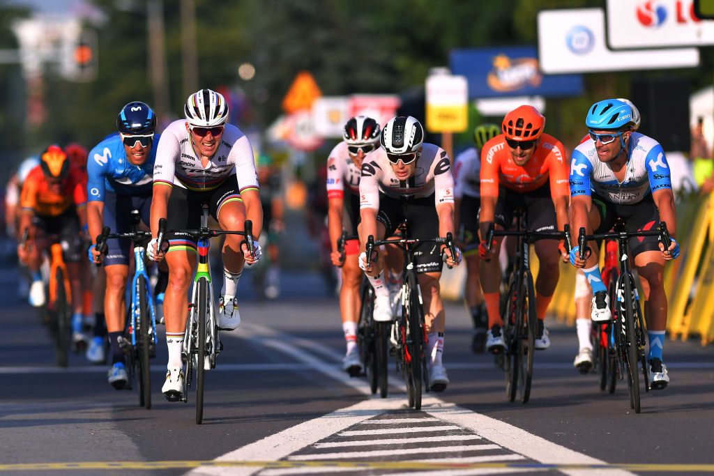 Mads Pedersen gets his first win as World Champion