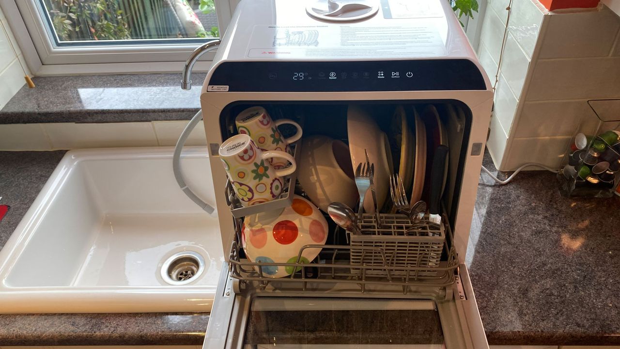 Image shows the HAVA Countertop Dishwasher.