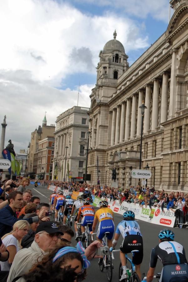 Yellow jersey Lars Boom (Rabobank) on Whitehall.