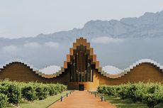Bodegas-Ysios.jpg