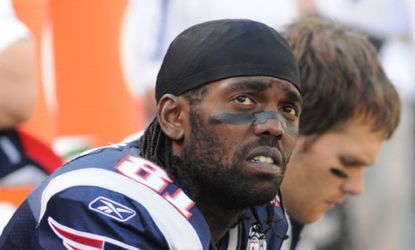 Randy Moss, who caught an NFL-record 23 touchdown passes for the New England Patriots in 2007, wants to return to the league after sitting out last season.