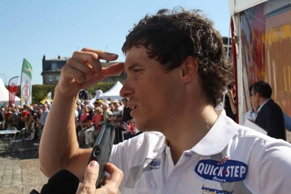 Sylvain Chavanel (Quick Step) starts as co-leader.