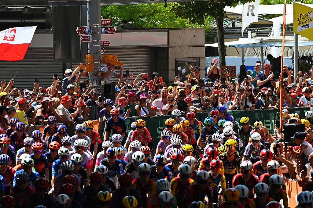 LAUSANNE, SWITZERLAND - AUGUST 01: A general view of the peloton competing prior to the 5th Tour de France Femmes 2026, Stage 1 a 138km stage from Lausanne to Lausanne / #UCIWWT / on August 01, 2026 in Lausanne, Switzerland. (Photo by Tim de Waele/Getty Images)