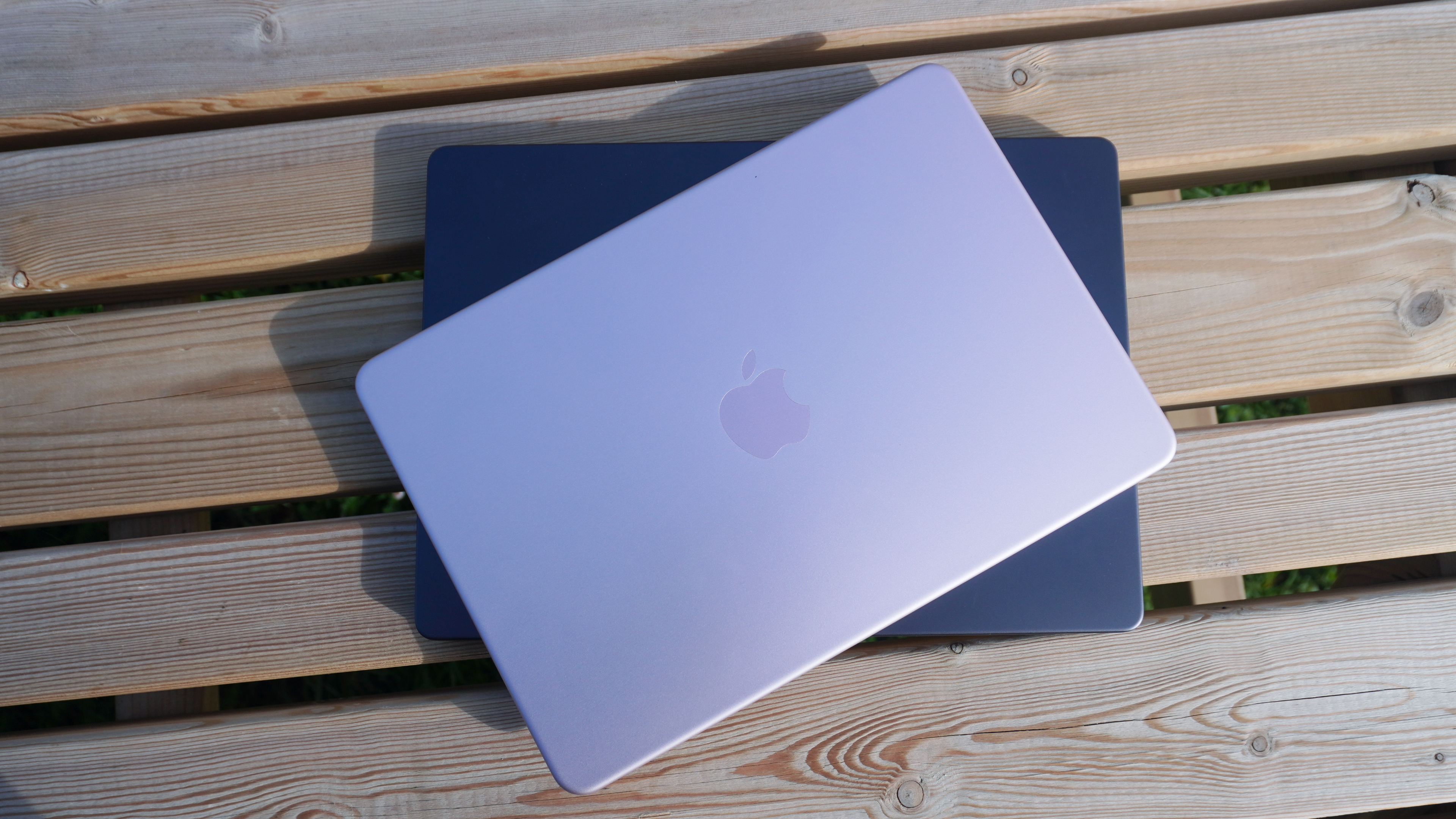 MacBook Pro vs MacBook Neo