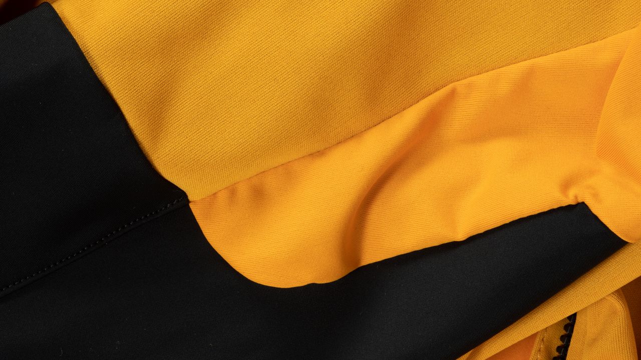 Sportful Fiandre Light NoRain Short Sleeve Jacket all the fabrics come together