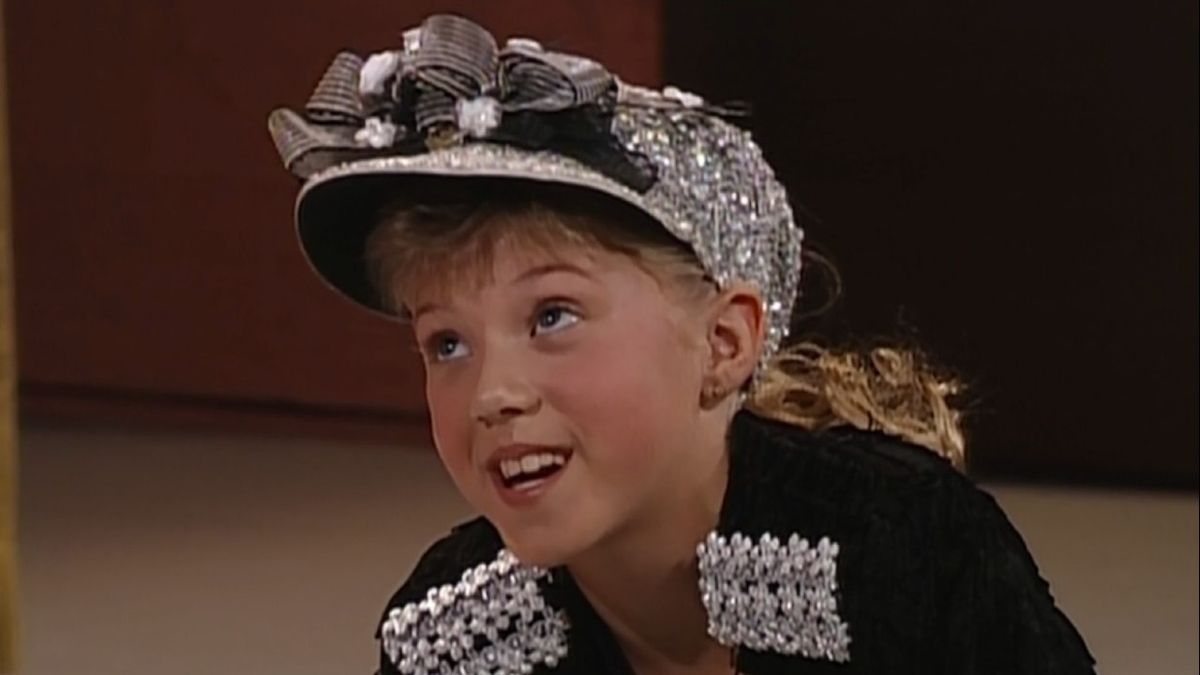 Stephanie getting ready to dance on Full House.