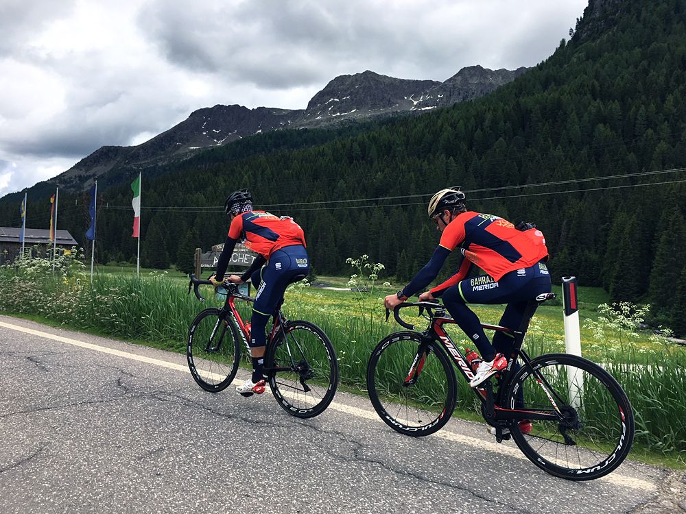 Nibali leads Pibernik near the top of the Passo San Pellegrino