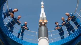 expedition 52-53