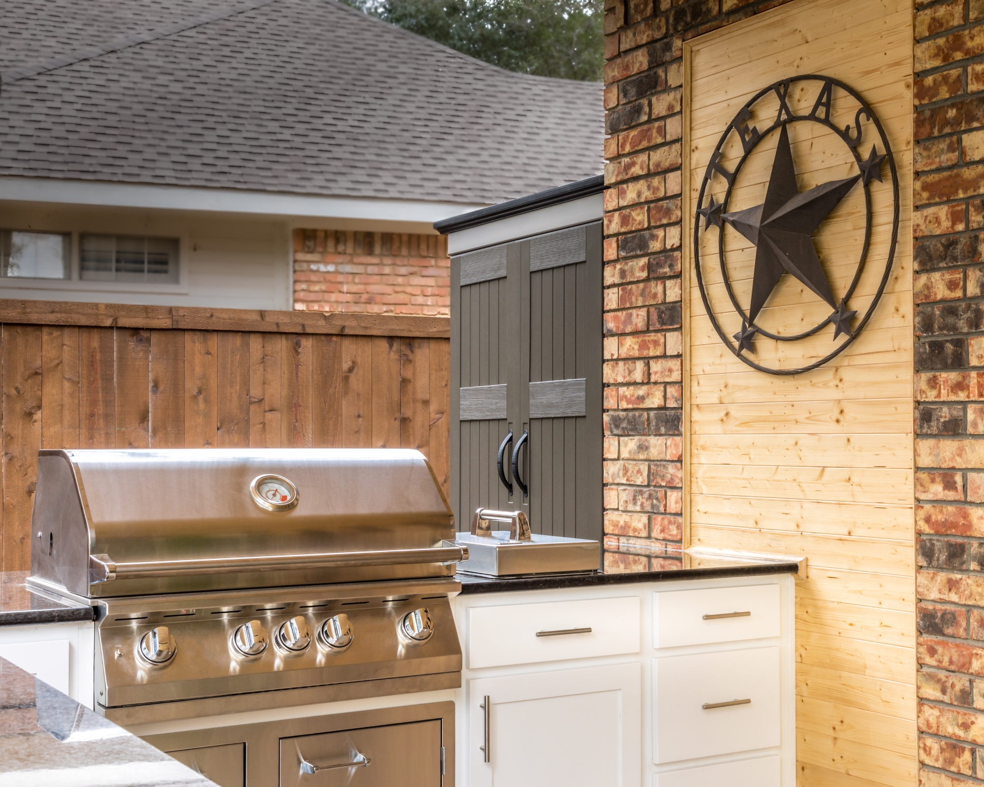 texas themed outdoor kitchen