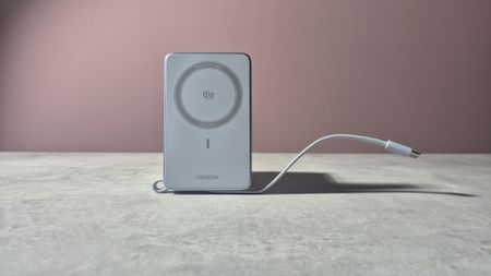 UGreen MagFlow Magnetic Wireless Power Bank 10000mAh Qi2 25W with integrated cable exposed