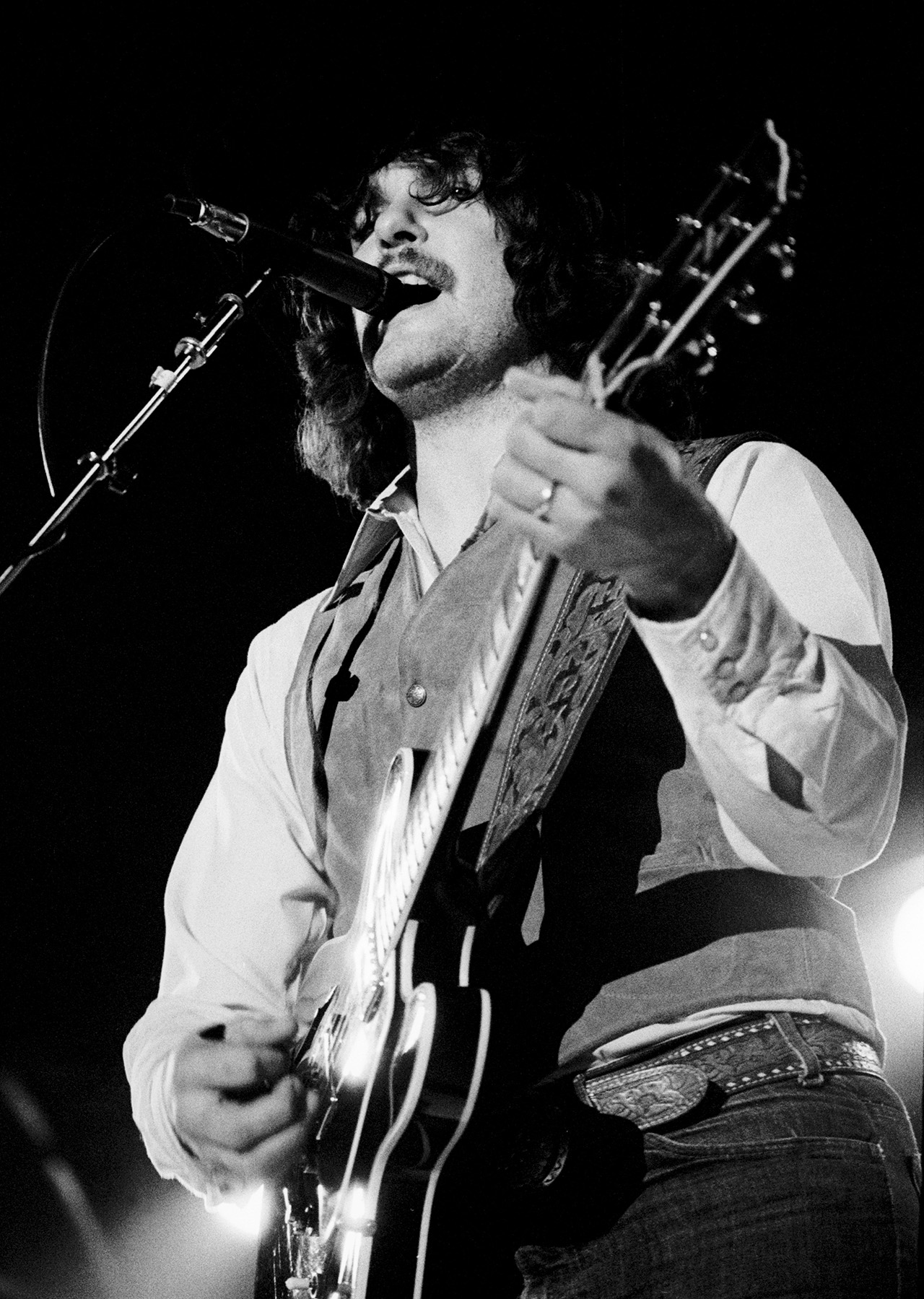 Freddie Salem performs onstage with the Outlaws at the Long Beach Arena in Long Beach, California on March 19, 1977 (Photo by Bob Riha, Jr./Getty Images)