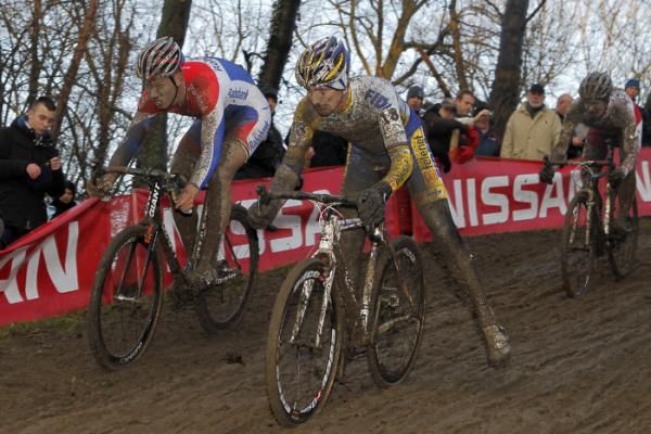 Lars Boom of the Netherlands and Bart Wellens of Belgium duke it out
