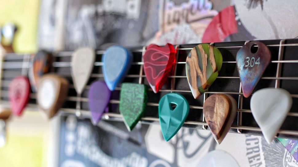 New artisan guitar pick store allows you to buy boutique plectrums from