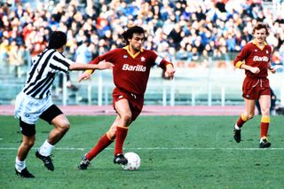 Giuseppe Giannini on the ball for Roma against Ascoli in January 1988.