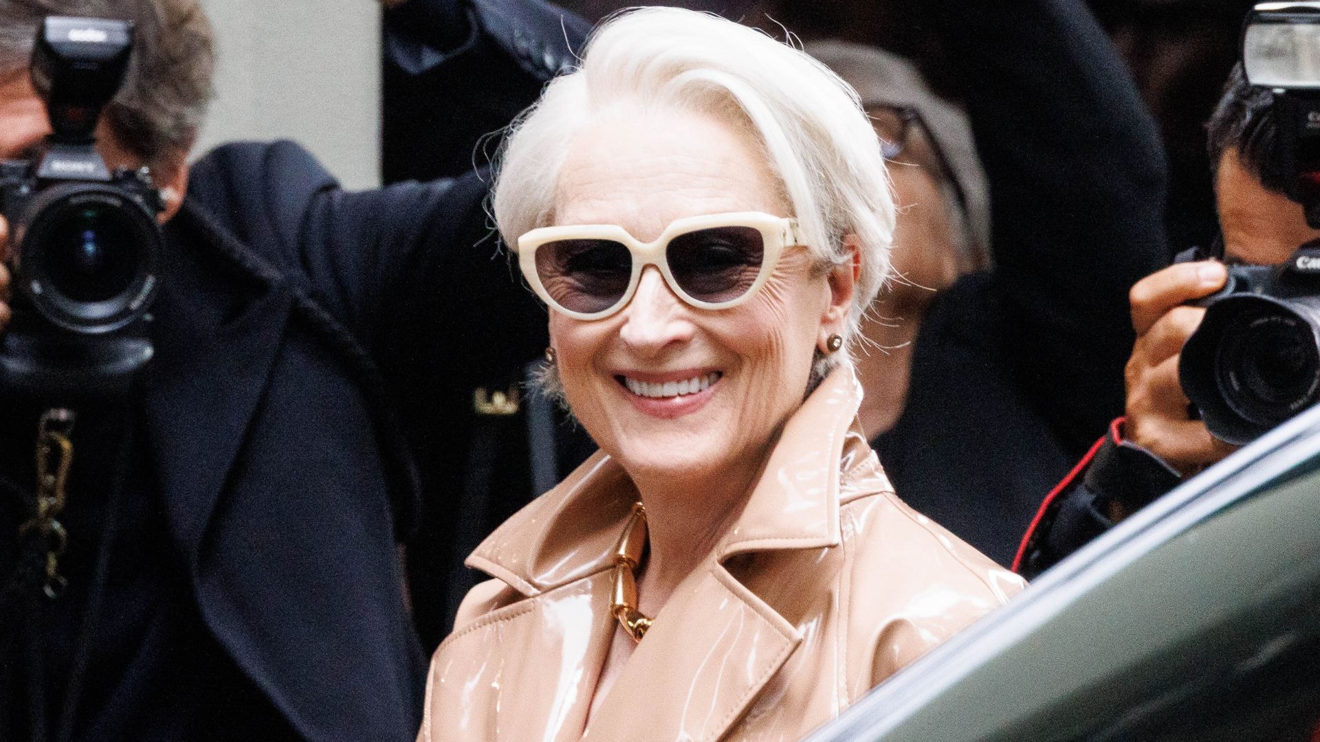 Meryl Streep arrives at the Dolce &amp; Gabbana fashion show during the Milan Womenswear Spring/Summer 2026 on September 27, 2025 in Milan