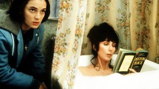Cher and Winona Ryder in Mermaids