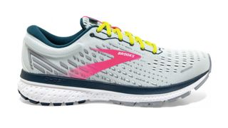 The Brooks Ghost 3 running shoes in Coral Grey
