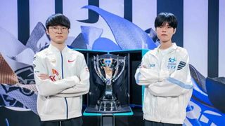 Faker and Deft at Worlds 2022