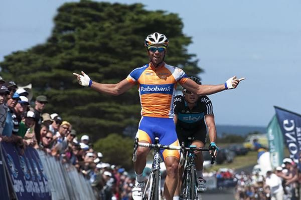 Michael Matthews (Urban) from the Australian Capital Territory takes out stage two ahead of Team Sky's Simon Gerrans. Matthews is the current under 23 world road champion after winning that tilte up the road in Geelong last September.