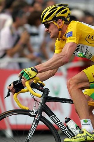 Floyd Landis (Phonak) concentrates during the last stage