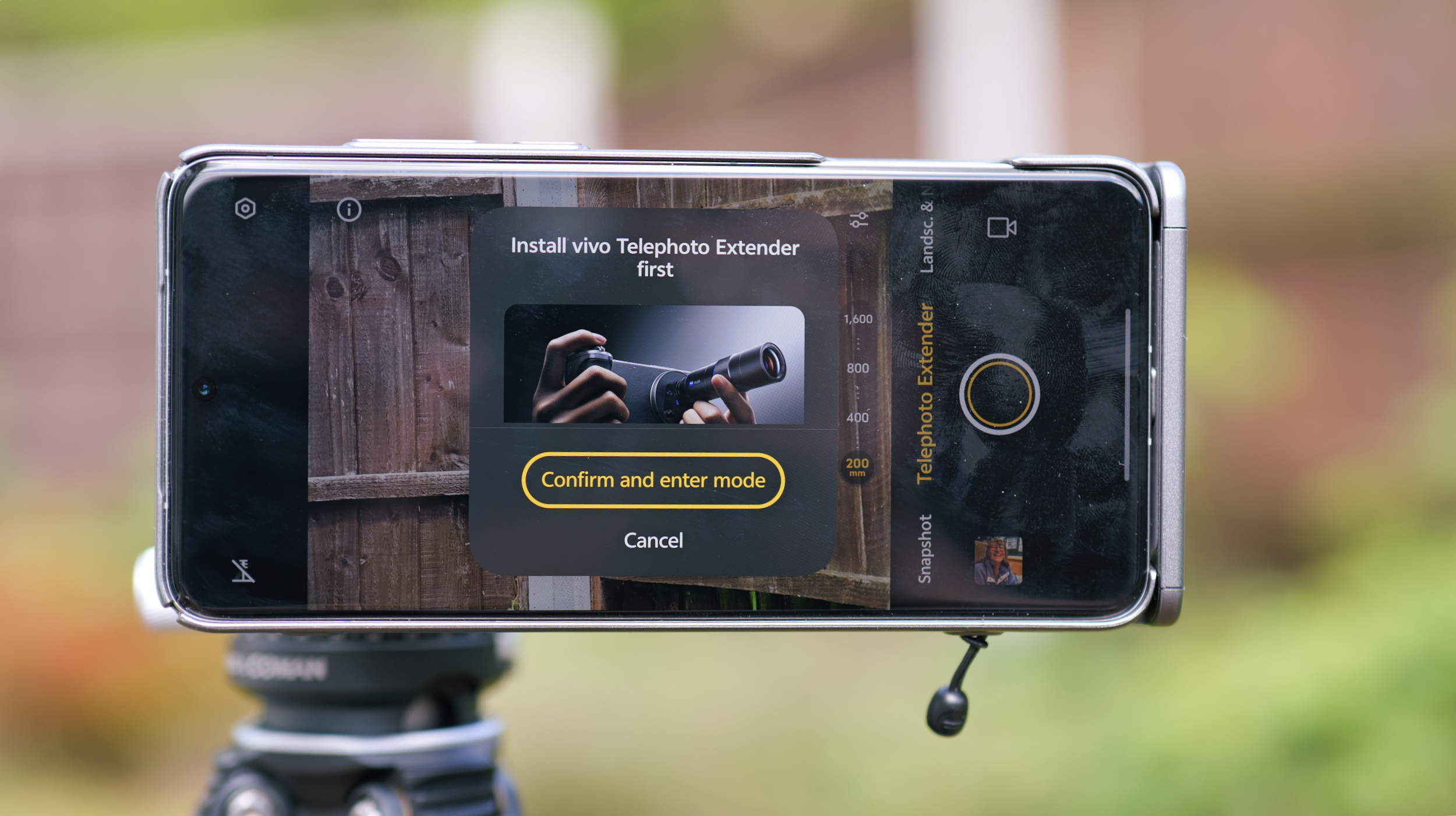 Vivo X200 Ultra phone screen in the camera app