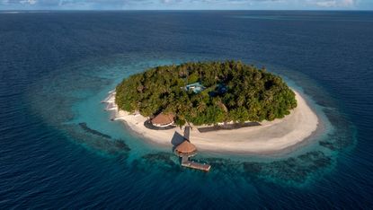 Dhawa Ihuru is located in the North Malé Atoll