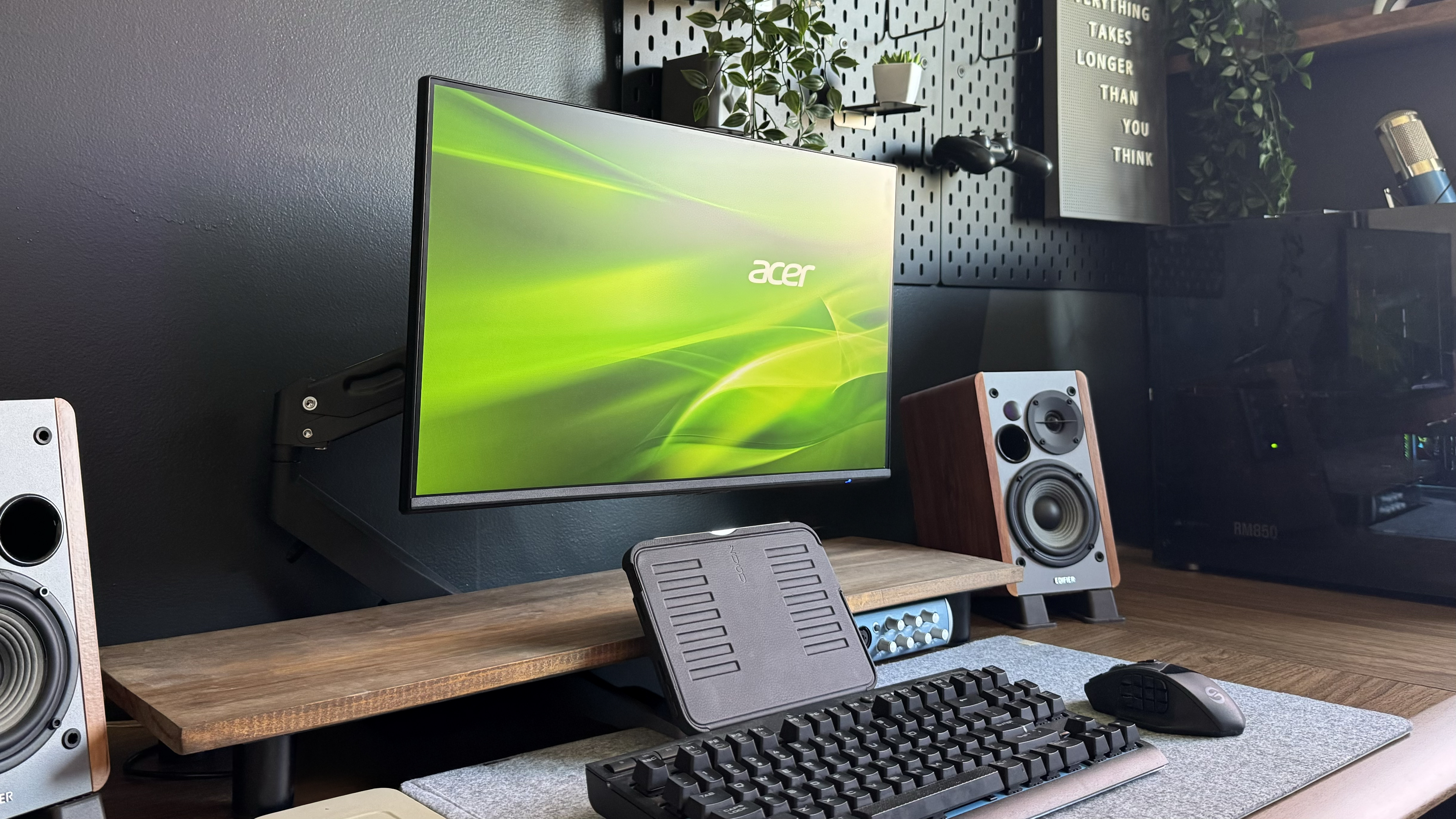 Acer | B247Y