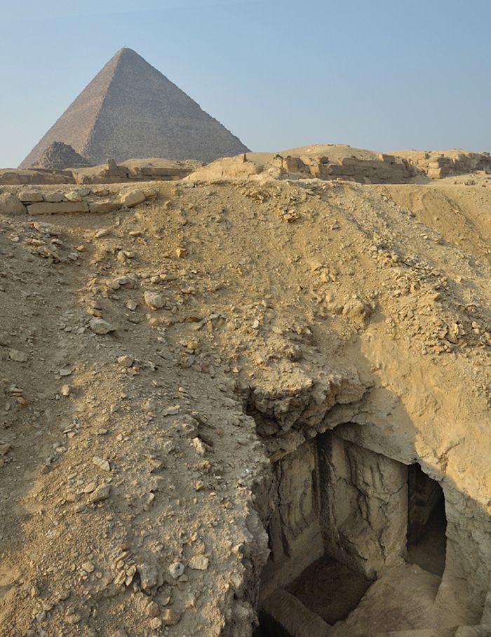 Ancient Priest's Tomb Painting Discovered Near Great Pyramid at Giza | Live  Science