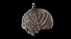 Zoomed in photograph of the rare medallion.
