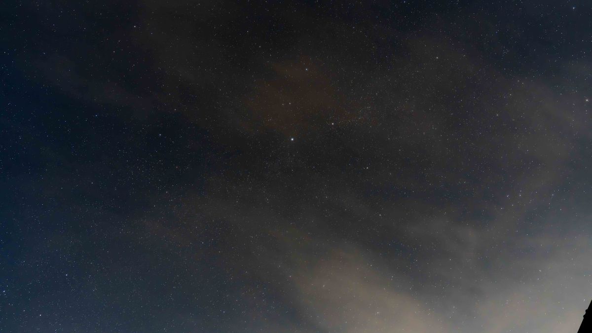 Image of the night sky with noise reduction, taken on the Sony A7R V